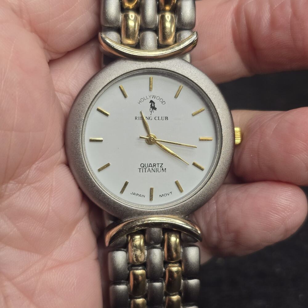 HOLLYWOOD RIDING CLUB Women's Silver Tone Quartz Watch Japan Movement